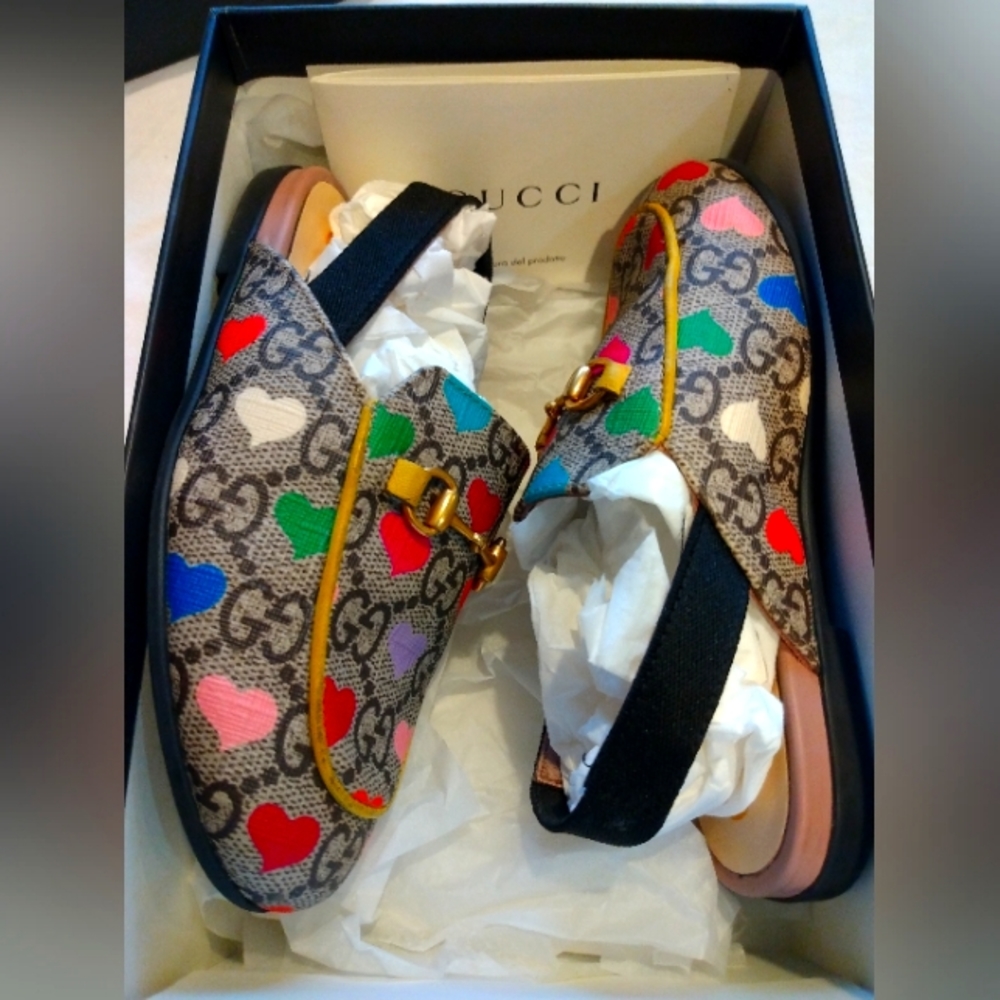 Gucci sling backs! Unisex